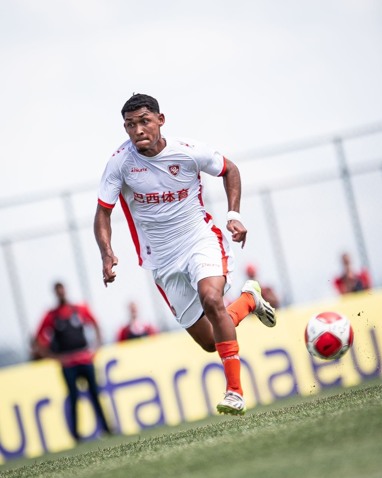 O uberabense Carlos Henrique vem se destacando no Desportivo Brasil - Foto: Acervo pessoal do atleta