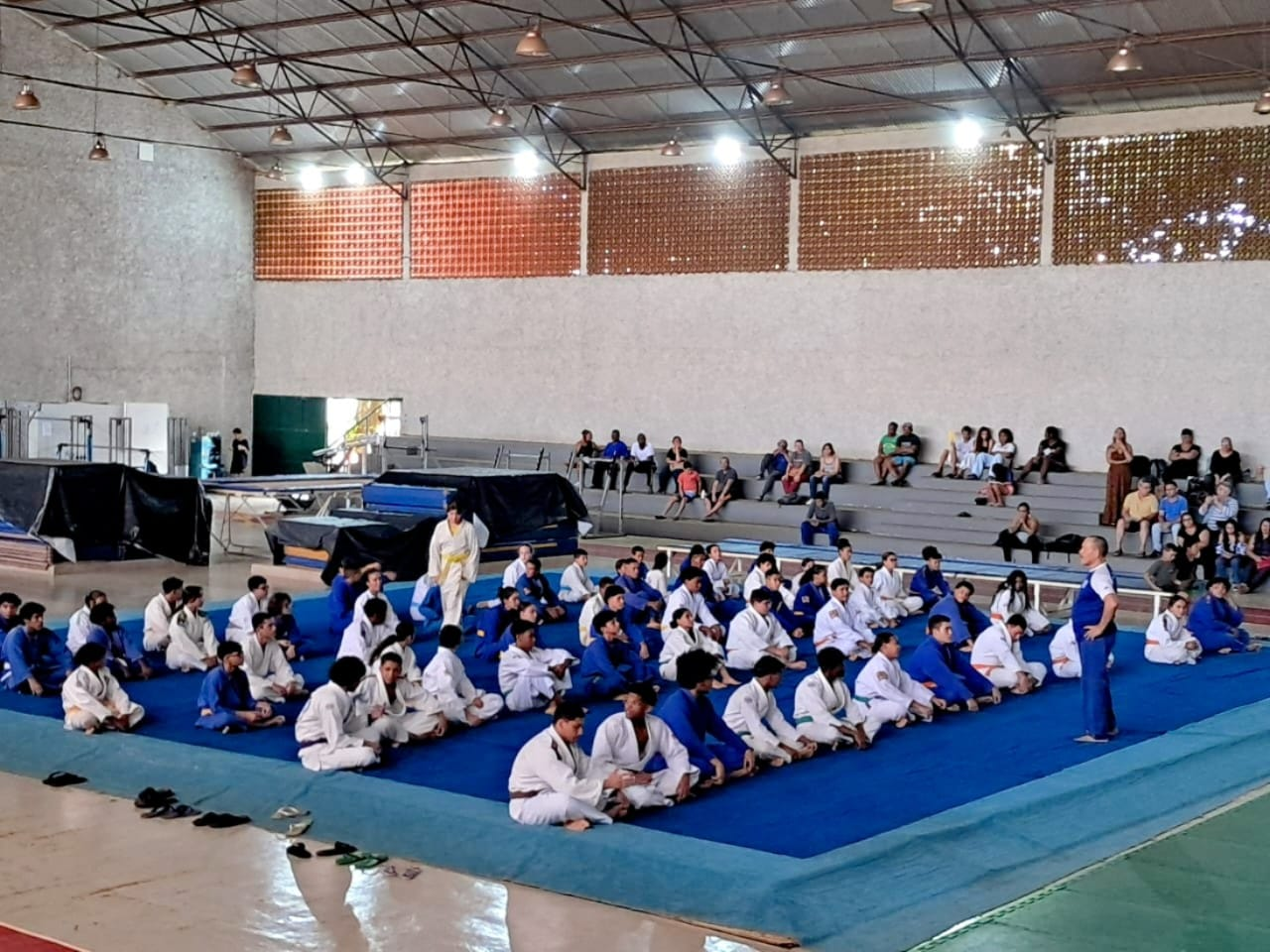  Seletiva Municipal Estudantil realizada no ginásio da UFTM, buscando vaga para os Jogos Escolares de Minas Gerais (JEMG 2025).