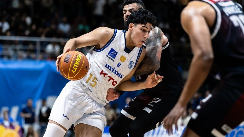 A equipe da cidade de Franca, vence o KTO Minas (de branco) em Belo Horizonte - Foto Hedgard Moraes/MTC