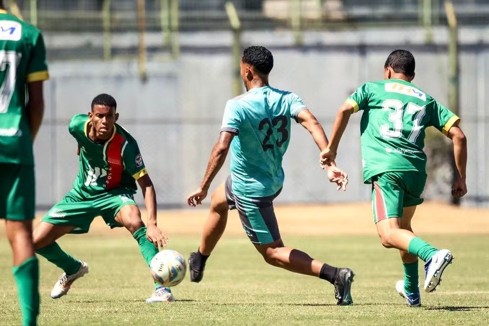 Tupi e Uberabinha Sub-20 empatam em jogo-treino preparatório para a Segunda Divisão do Mineiro 2025