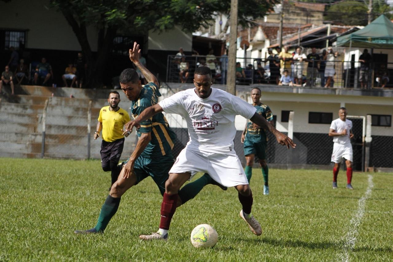 Rodada do Master Módulo A agita Uberaba com goleadas e empate eletrizante