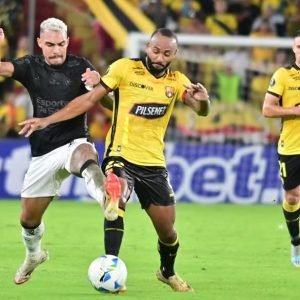 Corínthians é goleado no Equador - Foto: Marcos PIM/AFP