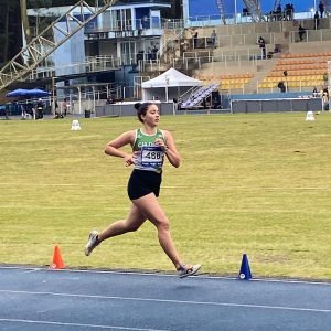 Vitória Ferreira durante o campeonato paulista de atletismo adulto - Foto: Divulgação atleta