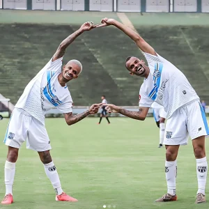 Vitor Gabriel e Felipe Muranga durante passagem pelo Essube em 2024  - Foto: Instagram Atletas