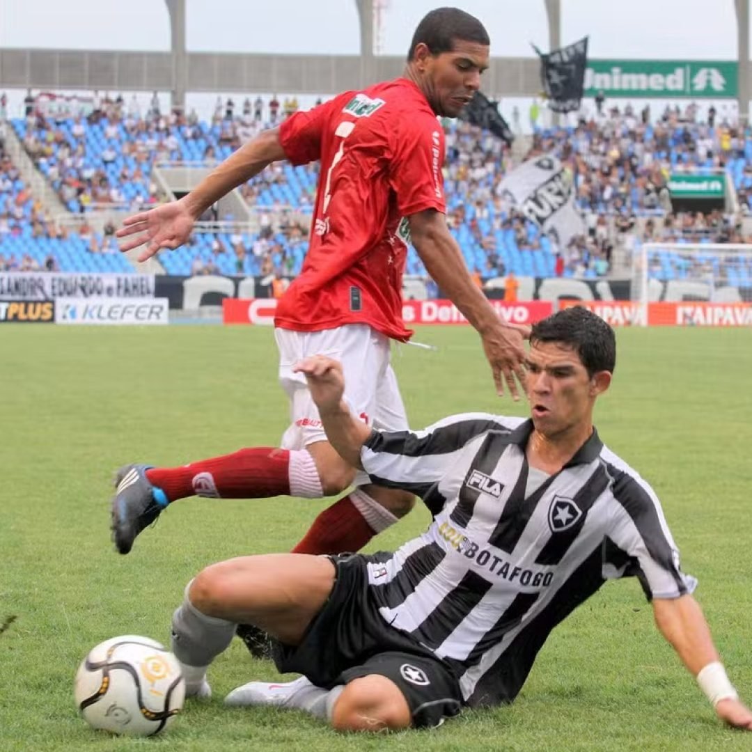 Rodrigo Andrade ex-Botafogo vai defender as cores da URT no Mineiro Módulo 2 - Foto: Carlos Trindade
