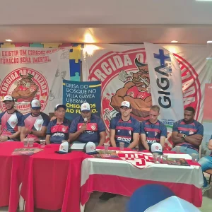 Uberaba apresenta parte do elenco    Foto: Eliabe Camargo