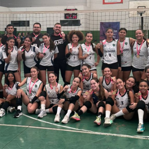 Colégio Gabarito de Voleibol Feminino vencedor Módulo I dos JEMG etapa Iturama - Foto: Professor Leandro/Colégio Gabarito