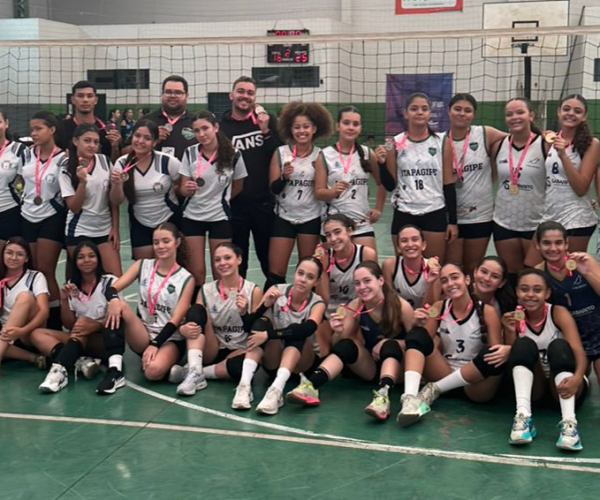 Colégio Gabarito de Voleibol Feminino vencedor Módulo I dos JEMG etapa Iturama - Foto: Professor Leandro/Colégio Gabarito