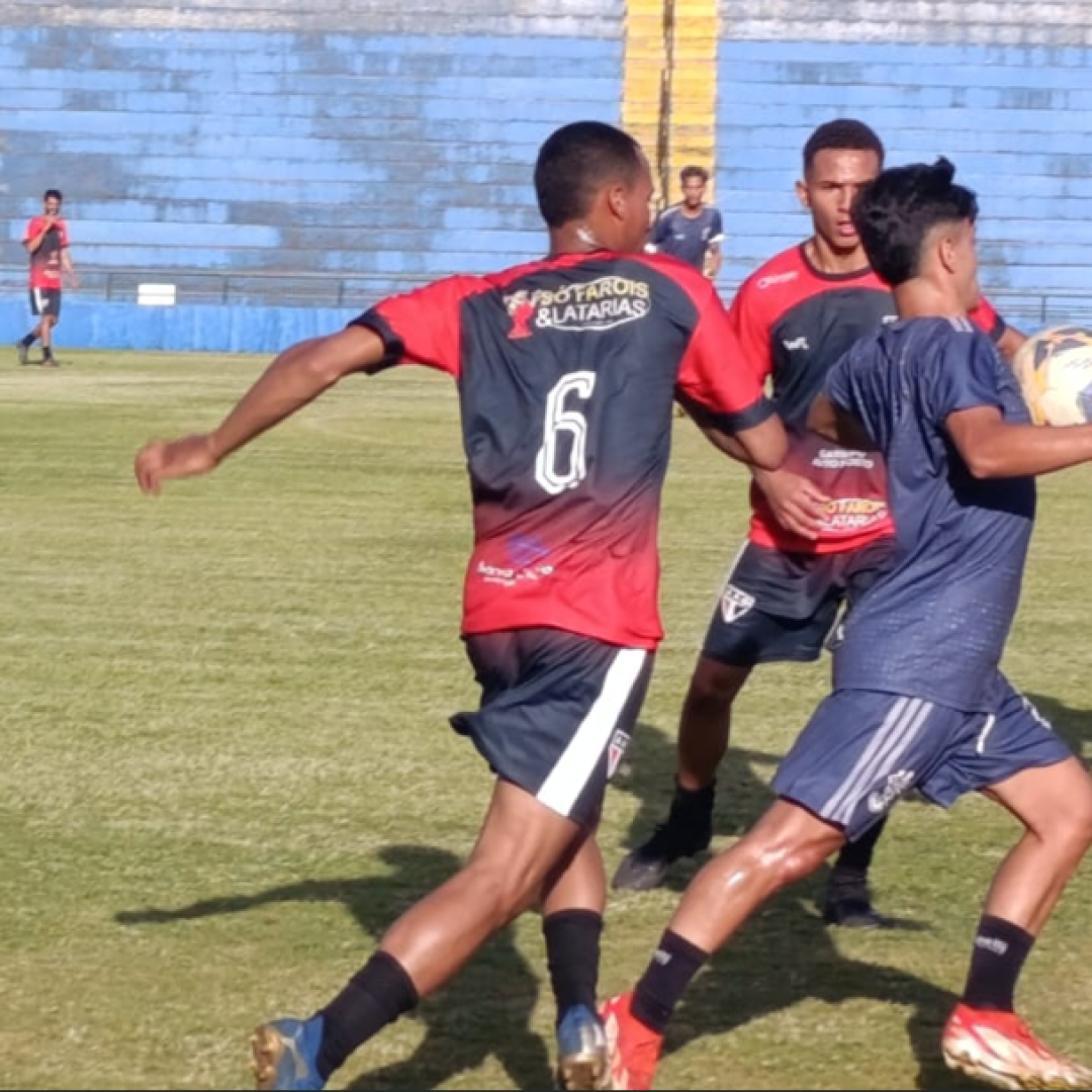 Nacional realiza último jogo treino antes da estreia na Segundona