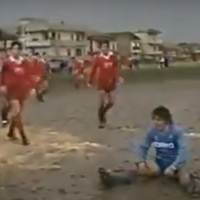 Maradona na Lama: o Jogo Solidário Símbolo de Humanidade no Futebol