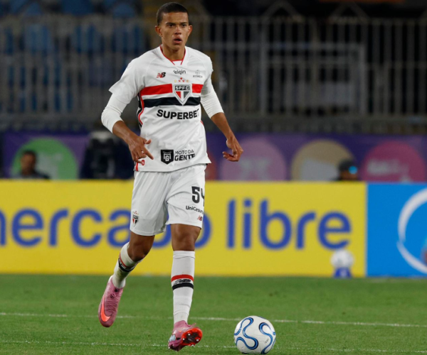 Osorio se destaca no Chile e coloca o São Paulo na liderança da Sul-Americana