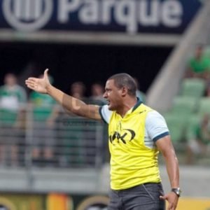 Técnico Buião chega ao Paracatú para a disputa do Campeonato Mineiro da Segunda Divisão 2025 - Foto: https://historiafutebolbrasiliense.blogspot.com/