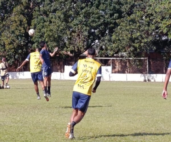 O elenco do Nacional fez neste final de semana treinamento apronto para a partida diante do Paracatú - Foto: Ligeirinho