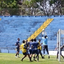 Nacional realiza último treino no Uberabão antes de encarar o Essube