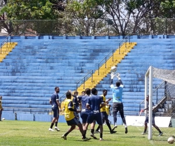 Nacional realiza último treino no Uberabão antes de encarar o Essube