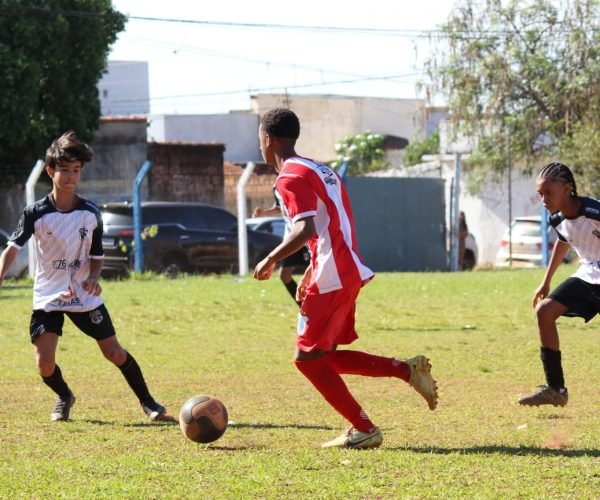 No primeiro confronto da Final do Campeonato Mirim, o Bor Retiro saiu na frente ao fazer 2 a 0 no Nacional - Foto: @amandablog.29