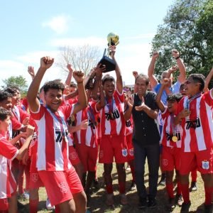 Bom Retiro Bi Campeão Mirim de Uberaba 2025 - Foto: @amandablog.29