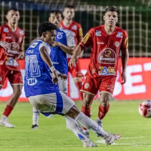 Jogando em Uberlândia, o Cruzeiro venceu o Tombense pelo placar de 2 a 1 - Foto: vh_koz Fotografia/correspontente setenosesportes