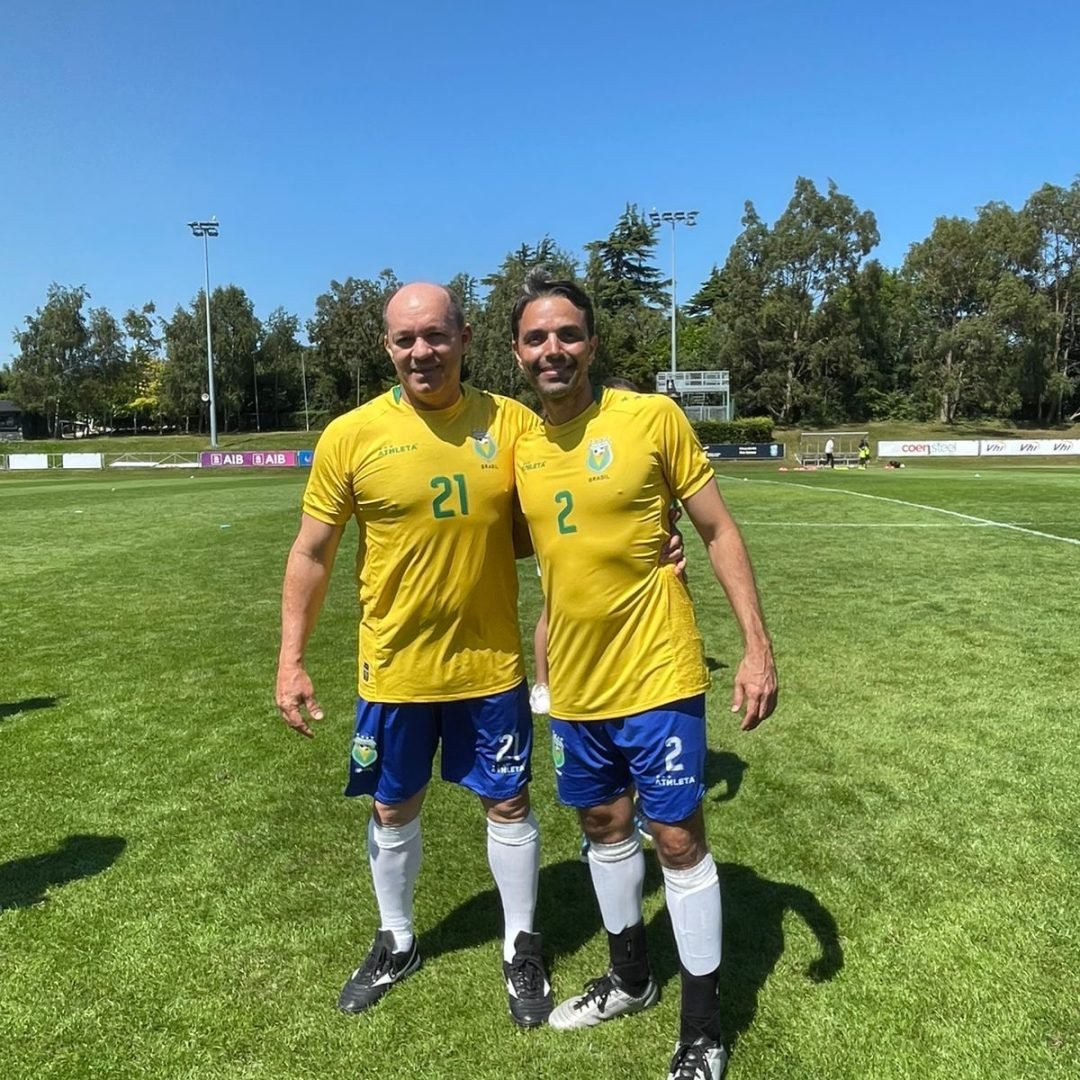Os uberabenses, Dr. Sandro (nº 21) e Dr. Carivaldo (nº 2), conquistaram o título mundial de Fut 7 com a Seleção Brasileira - Foto: Arquivo Dr. Carvaldo