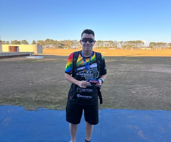 Enzo Pesso brilha no Campeonato Paulista de Paratriathlon conquistando o segundo título - Foto: Mareska Pesso