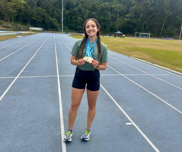 Vitória Ferreira atleta uberabense foi vice dos 10 metros e campeã dos 5 mil e 3 mil metros rasos no Mineiro de Atletismo de Juiz de Fora/MG - Foto: Divulgação/Atleta