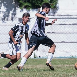 Vila Nova (calção branco) e Nacional fazem o segundo duelo decisivo do Campeonato Juvenil - Foto: vh_koz fotografia