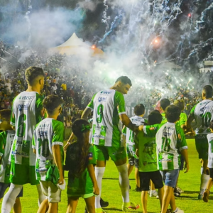 Mamoré entra em campo para disputa de partida. Foto: Divulgação Mamoré