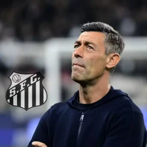 Pedro Caixinha, técnico do Bragantino, no jogo contra o Corinthians — Foto: Marcos Ribolli