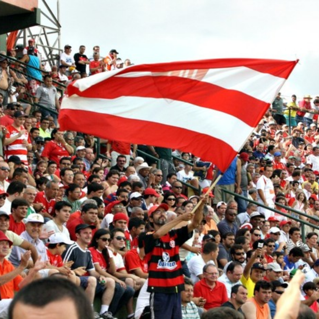 Torcida do Uberaba - Foto Centro de Memórias do Uberaba Sport Club/Jamilton