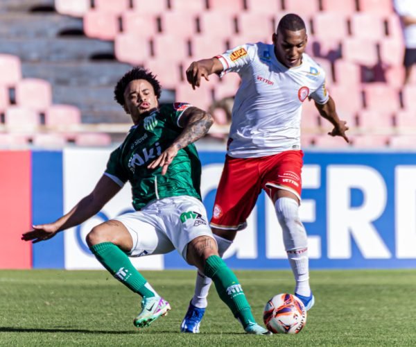 Empate sem gols marca estreia de Uberlândia e Tombense no Mineiro 2026