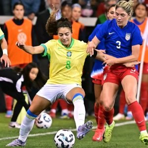 Brasil vence Estados Unidos e quebra tabú de 10 anos no futebol feminino - Foto: Frederic J. Brown / AFP