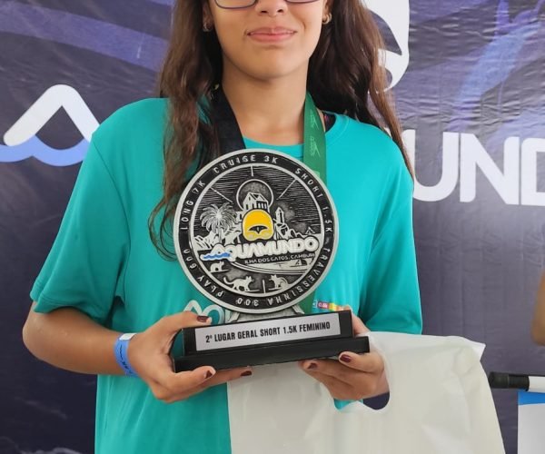 Duda vice-campeã geral no Aquamundo em São Sebastião - Foto: Divulgação