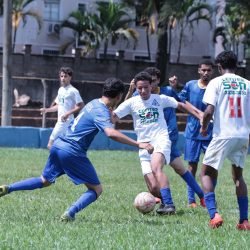 A equipe do Independente (de branco) tem difícil compromisso diante do Nacional pela Fase de Quartas de Finais do Juniores - Foto: @garcafotografia