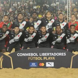 O Vasco da Gama iniciou muito bem a Libertadores de Beach Soccer, goleando o Argentino de Rosário  - Foto: @vh_kos