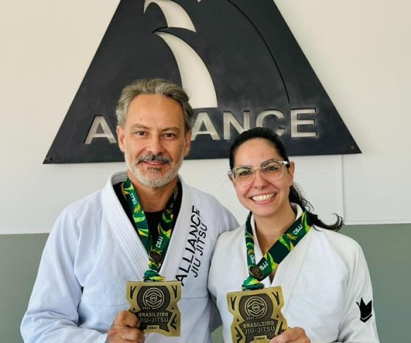 Dinho e Marcela se destacaram no Brsileiro de Jiu-Jítsu - Foto: Acervo do atleta Dinho 