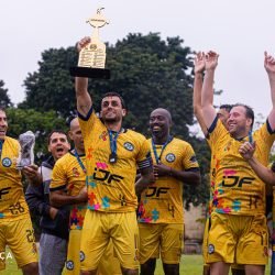 Jogadores da Mogiana comemoram o título da Recopa da Taça Máster Regional 2026 - Foto: Garça Fotografia