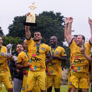 Jogadores da Mogiana comemoram o título da Recopa da Taça Máster Regional 2026 - Foto: Garça Fotografia