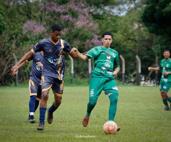 O Campeonato Amador Módulo A de Uberaba teve goleadas, empate com seis gols e partida interrompida após ocorrência envolvendo a arbitragem.