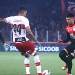 Na Ligga Arena, o Athletico-PR conquistou excelente vitória por 2 a 0 diante do CRB-AL - Foto: Gabriel Machado/AGIF