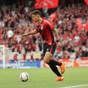 Atacante Davi Araújo é a nova contratação do Uberlândia para a Série D - Foto: Gustavo Oliveira/Athletico