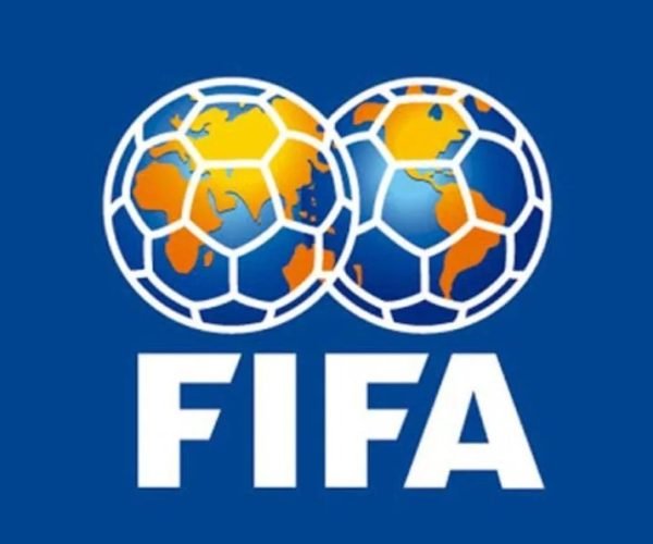 A FIFA não reconhece títulos mundiais de Palmeiras e Fluminense - Foto/Arte: turistafc.com.br