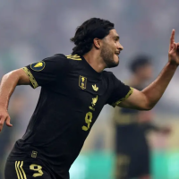 Raúl Jiménez comemra gol marcado em Estados Unidos x México (Foto: Omar Vega / GETTY IMAGES NORTH AMERICA / Getty Images via AFP)