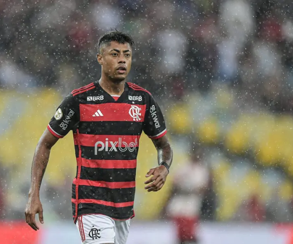 Bruno Henrique em ação pelo Flamengo (Foto: Thiago Ribeiro/AGIF)