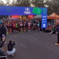 Queniano vence e bate recorde da Meia Maratona de Uberaba; brasileira conquista título no feminino