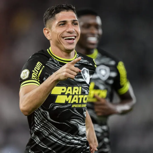 Savarino comemora gol do Botafogo sobre o Vasco no Campeonato Brasileiro 2024 (Foto: Vitor Silva/ Botafogo)