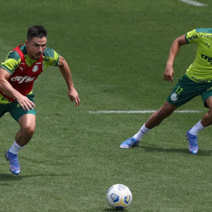 Willian e Mayke durante treino do Palmeiras — Foto: Cesar Greco