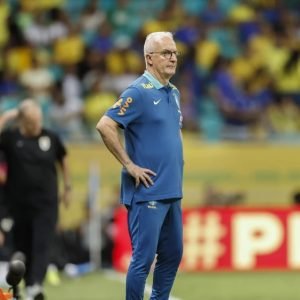 Dorival durante jogo pela Seleção Brasileira