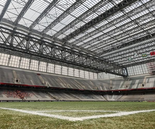 Ligga Arena, Estádio do Athletico/PR que utiliza a gramado sintética - Foto: Vítor Silva/Botafogo