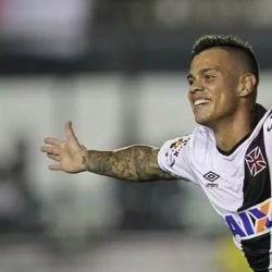 O meia Bernardo, resuje no futebol agora jogando pelo Novo Andorinhas EC da cidade de Presidente Olegário/MG - Foto: Divulgação/Vasco da Gama