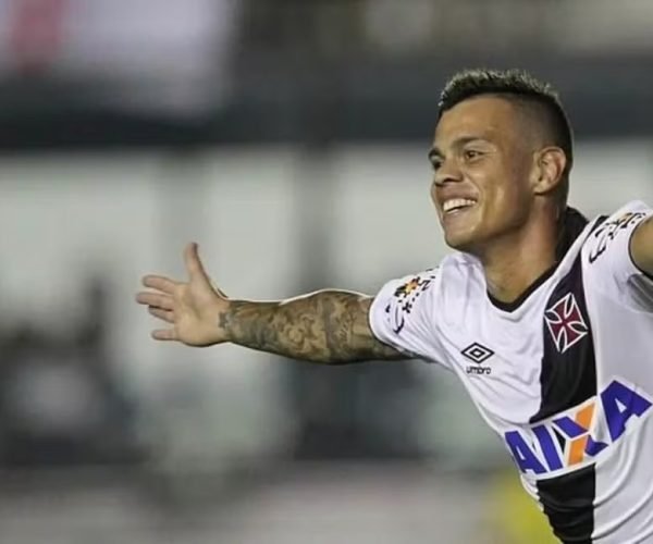 O meia Bernardo, resuje no futebol agora jogando pelo Novo Andorinhas EC da cidade de Presidente Olegário/MG - Foto: Divulgação/Vasco da Gama